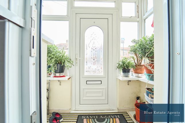 26, Cranbrook Road, Hounslow photo 3