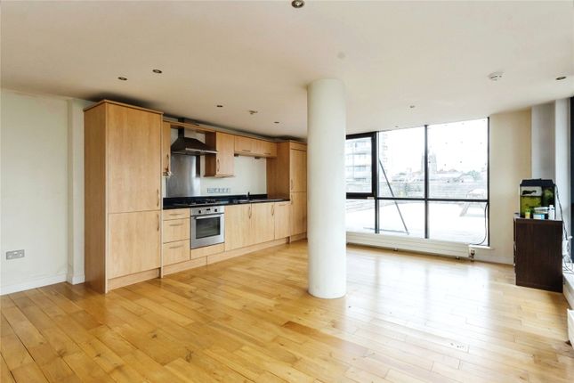 Flat 102, The Atrium,, Waterfront Plaza, Nottinghamshire photo 2