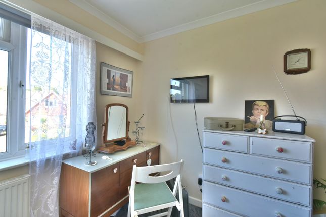 Flat for sale in Cowdray Park Road, Bexhill-On-Sea