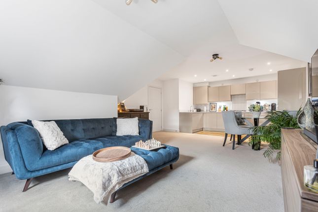 1-bed flat on 15, Tomlinson Court, Hertfordshire, £295,000