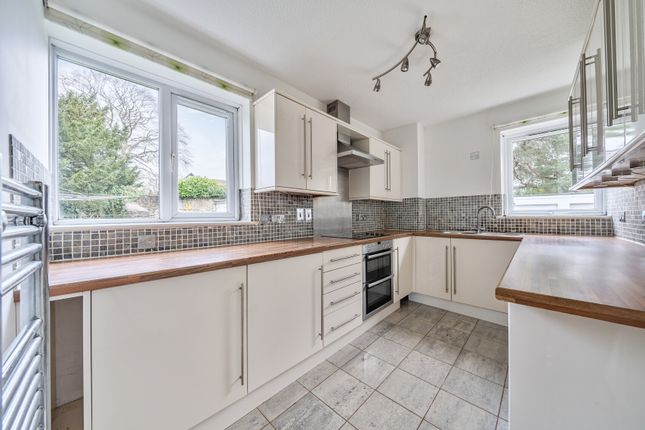 9, Coombe Rocke, Bristol photo 2