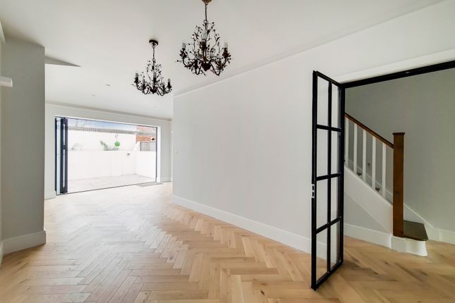 Thumbnail Terraced house to rent in Mossbury Road, Clapham Junction