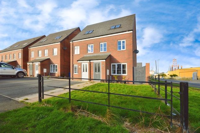 Town house for sale in Crompton Street, Blyth