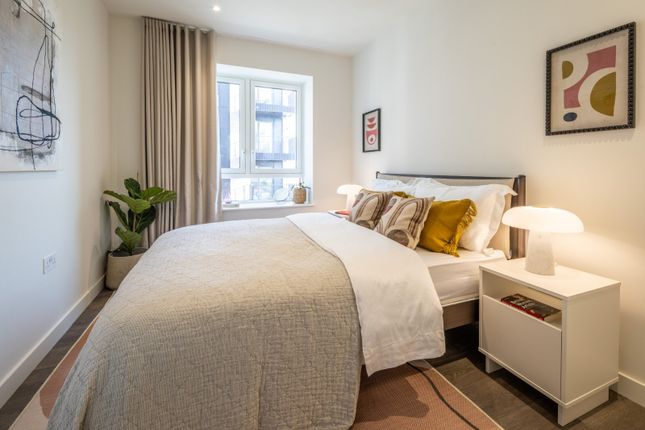 The Maple, Claremont Road, London photo 5