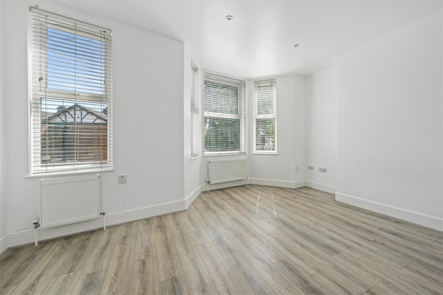 58, Nightingale Road, Willesden Junction, London photo 4