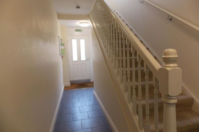 Flat 2, 19, Green Lane, Redruth photo 2