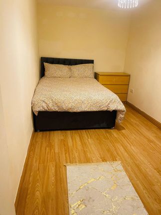 Room 1 83, St Clements, Cowley photo 2