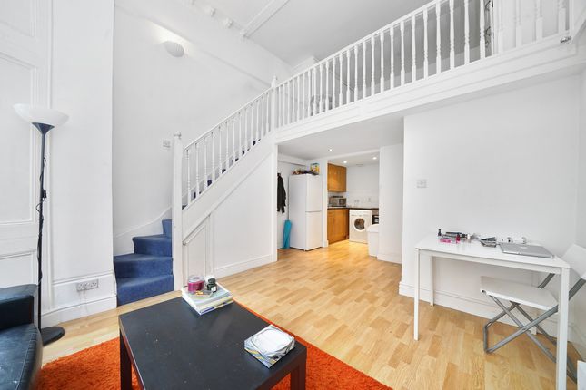 Flat 5, 36, Penywern Road, London photo 3