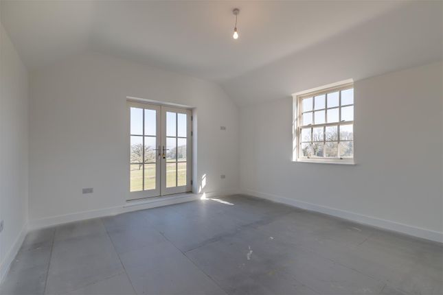 8639739-Interior02.Jpg