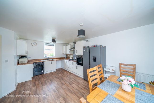 78, Water Reed Grove, Walsall photo 2