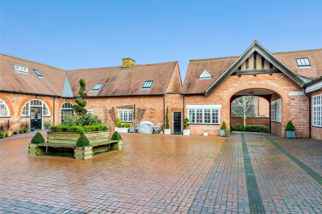 Dorman Close Northampton Northamptonshire Nn3 3 Bedroom Barn