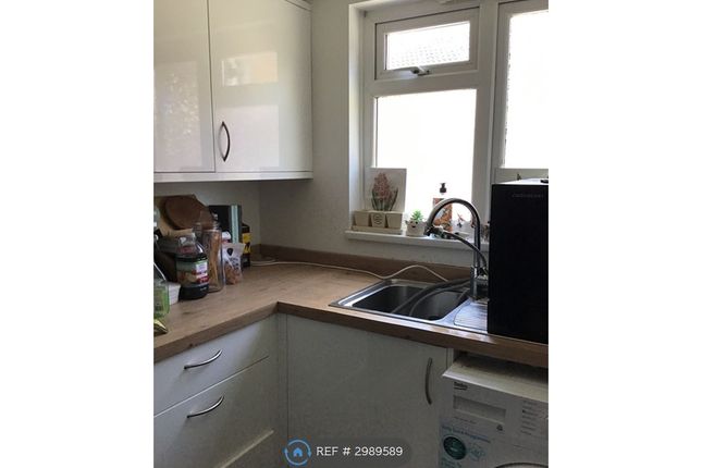 Long Meadow Drive, Barnstaple photo 4