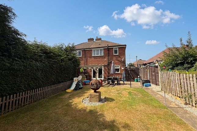 6 Reins Road, Brighouse photo 4