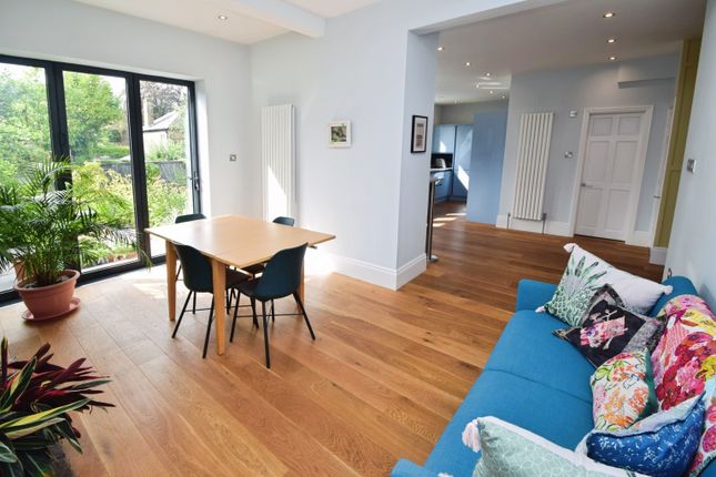 9, Bankfield Drive, Bradford photo 4