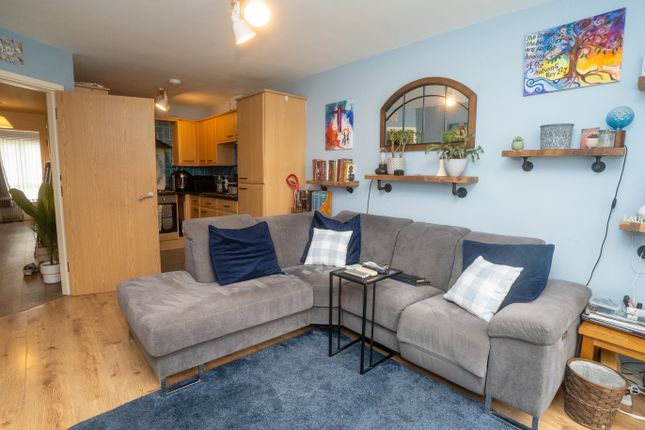 2, Mayfair Court, Prenton photo 4