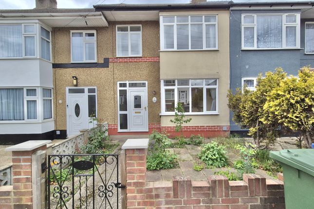 3-bed house on 25, South Ockendon, £1,700/mo
