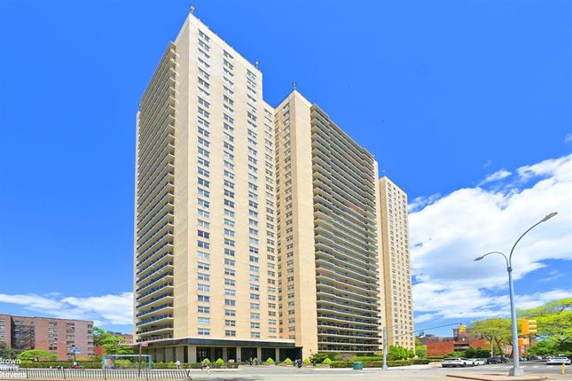Studio for sale in 110-11 Queens Blvd #2H, Forest Hills, Ny 11375, Usa