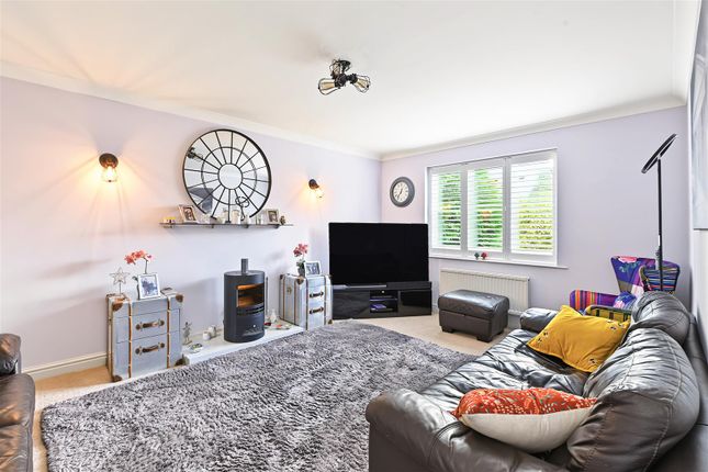 Bewdley Close, Harpenden photo 3