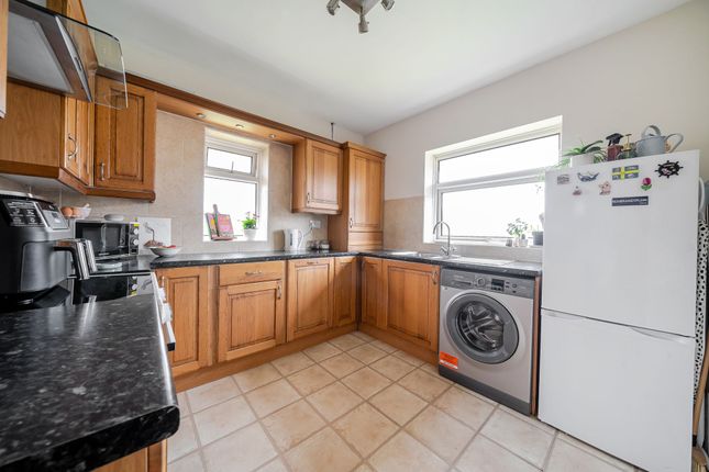 13b Greynville Close, Bognor Regis photo 3