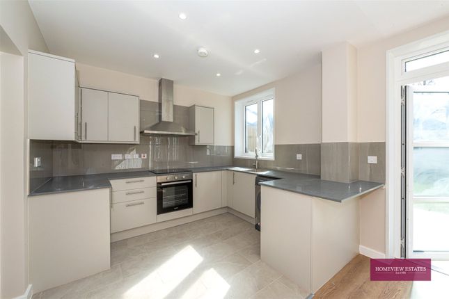 19, Helena Road, London photo 4