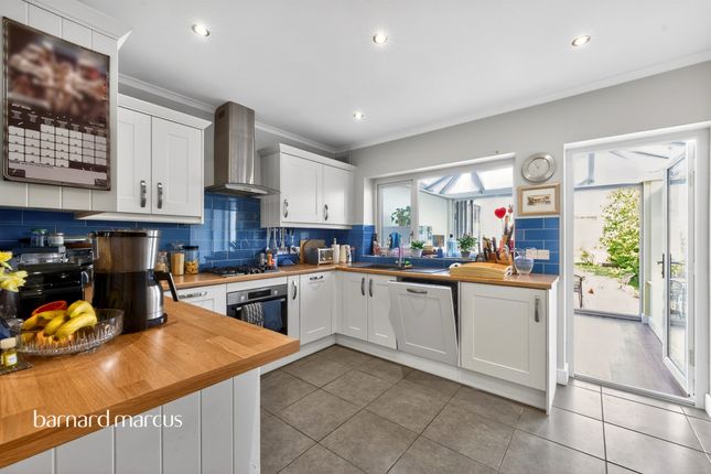 64, Hamilton Road, Feltham photo 2