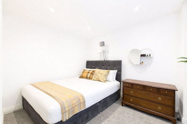 Flat 3, 30, Baugh Gardens, Bristol photo 4