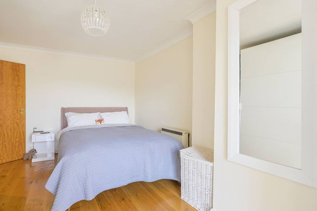 Flat for sale in Plate House, Burrell's Wharf Square, Docklands, London