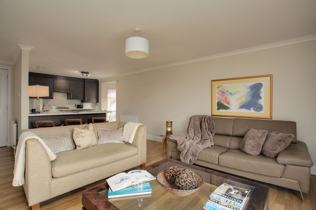 3 Wade Court, Commissioner Street, Crieff photo 3