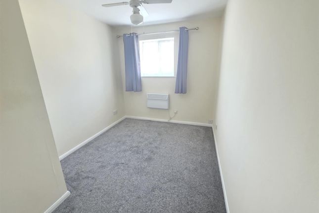 2 Ashtree Court, Horseshoe Close, Waltham Abbey photo 5