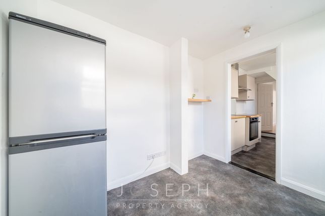 4 Kingston Road, Ipswich photo 4