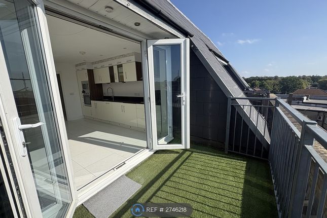 Flat, The Forge Woodlands Road, Wickford photo 5