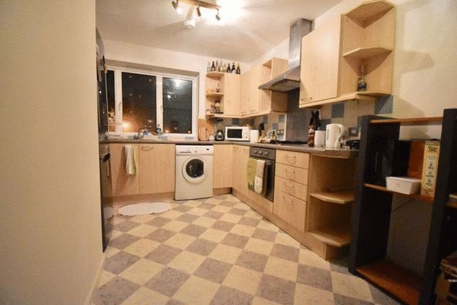 Kilburn Priory London Nw6 Room To Rent 52334107