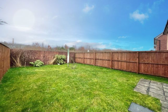 76, Hawthorn Drive, Thornton photo 2