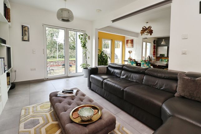 The Hawthorns, Grange Lane, Lincoln photo 3