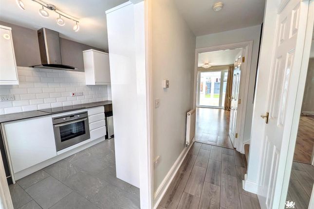 47, Parc Y Garreg, Kidwelly photo 2