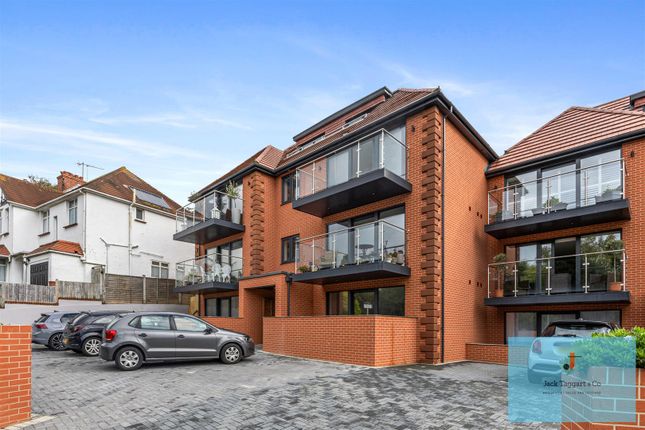 3-bed flat on Flat 7, 57, Goldstone Crescent, Hove, £650,000