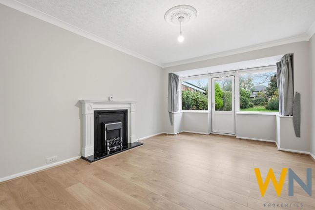21, Rochford Avenue, Brentwood photo 4