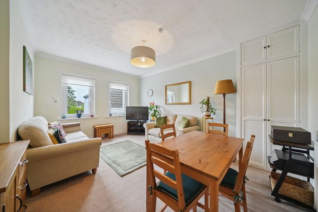 24 Birch Crescent, Glasgow photo 4