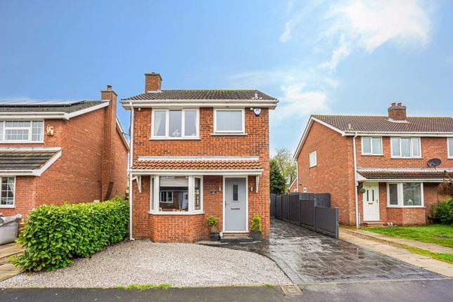 Detached house for sale in 48 Broadmanor, Selby