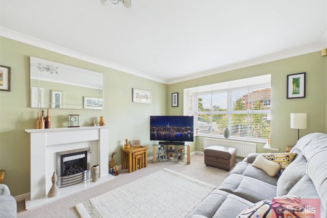 20, Newby Farm Crescent, Scarborough photo 4