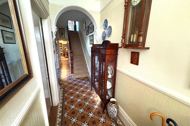 48, Westlecot Road, Swindon photo 3