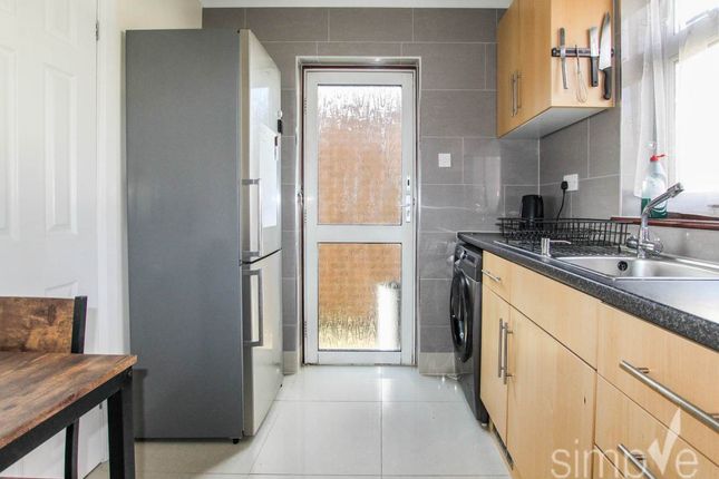Fairway Avenue, West Drayton Middlesex photo 3