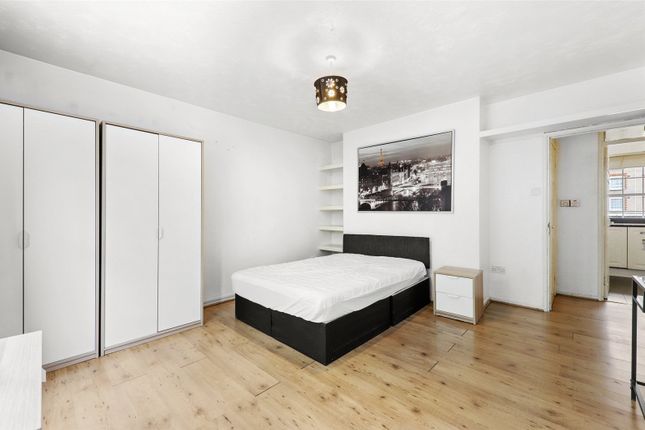 4-bed flat on Appleford Islip Street, Kentish Town, £3,550/mo