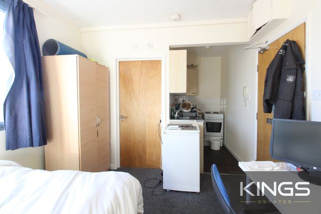 Flat 14 Mede House, Salisbury Street, Southampton photo 2