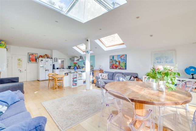 End terrace house for sale in Kenyon Street, Fulham, London