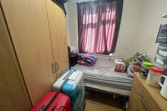 163 Bulstrode Avenue, Hounslow photo 5