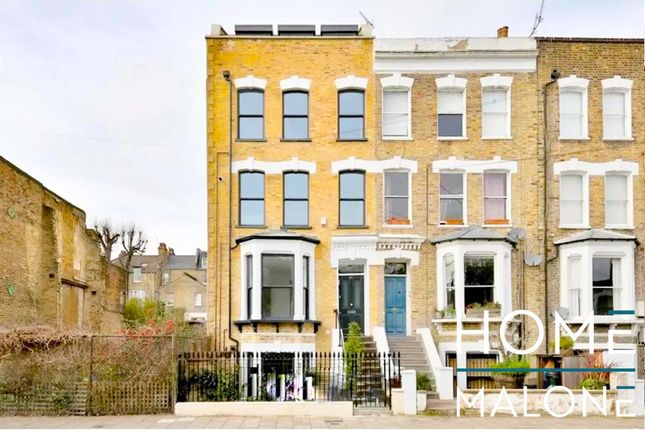 Flat to rent in Springdale Road, London