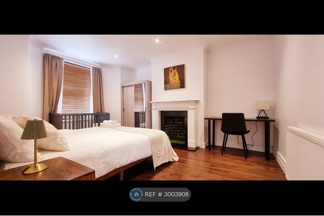 Stock Orchard Crescent, Garden Flat, London photo 5