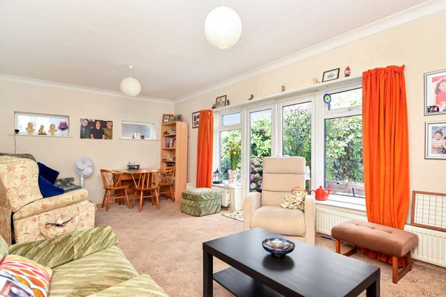 187, Wakering Road, Shoeburyness/Great Wakering Borders photo 4