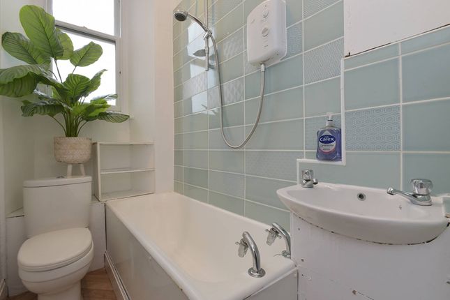 Flat for sale in Rossie Place, Abbeyhill, Edinburgh